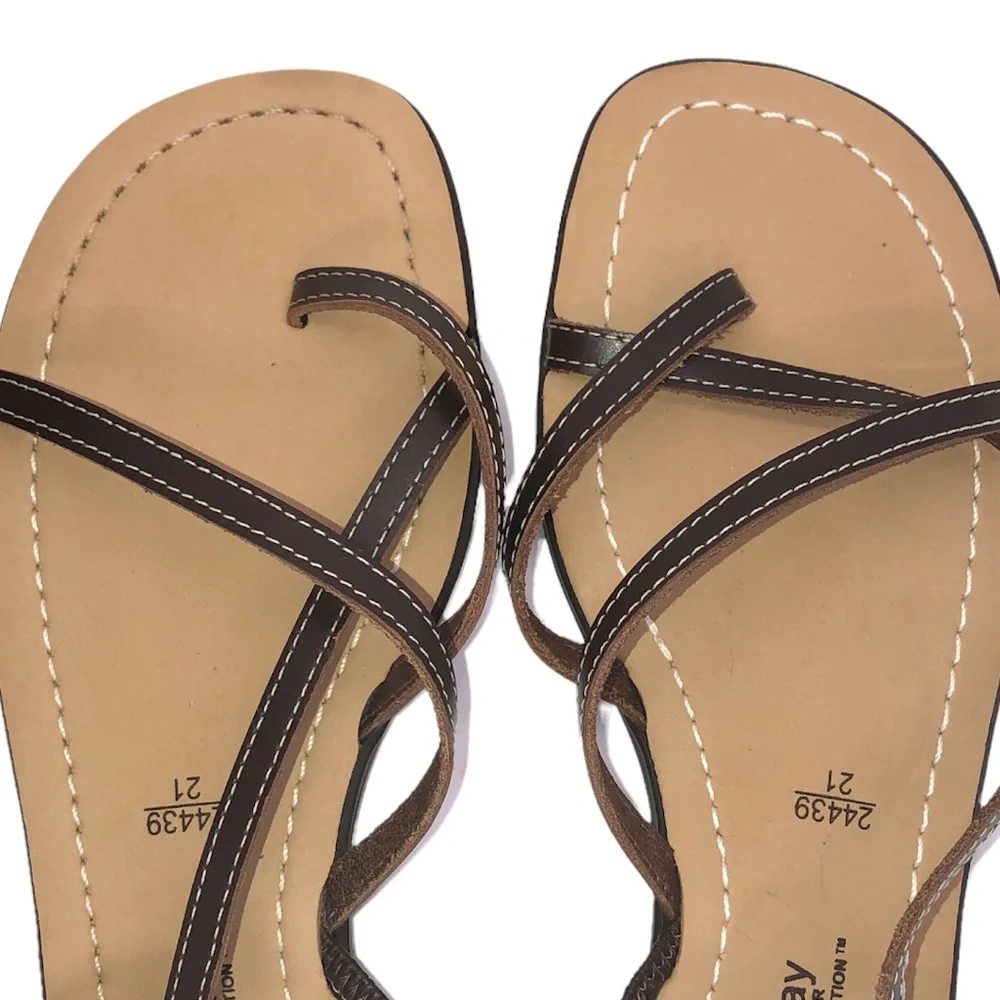 Montego Bay Club Brown Leather Flat Strappy Thong Toe Sandals Size 8 - Picture 12 of 13